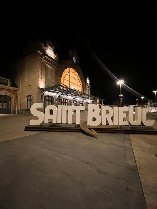 La Maison Des Sorciers ! Saint-Brieuc Exterior foto